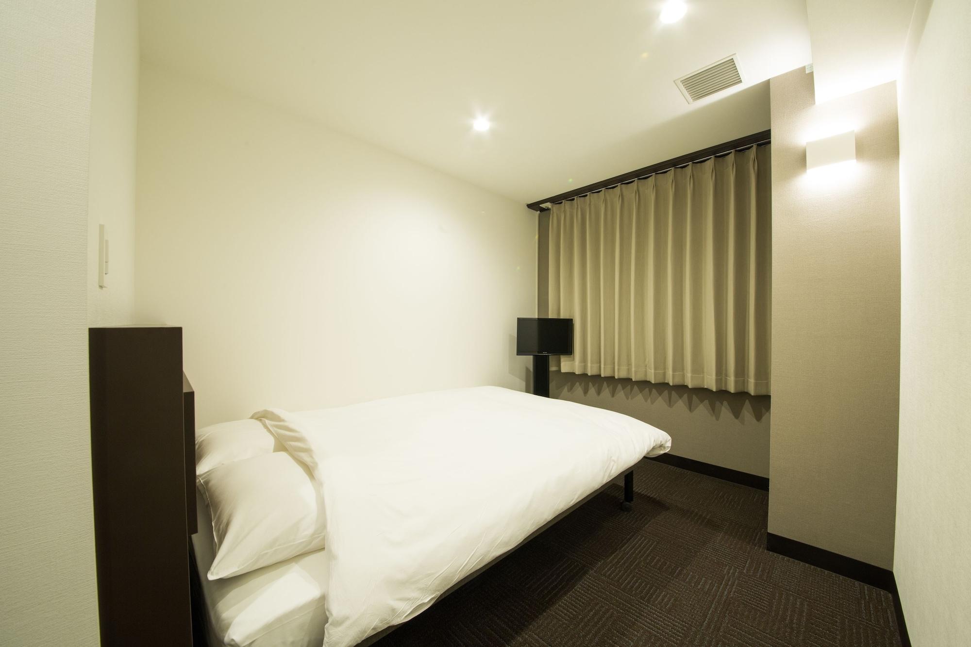 Emblem Hostel Nishiarai Токио Экстерьер фото